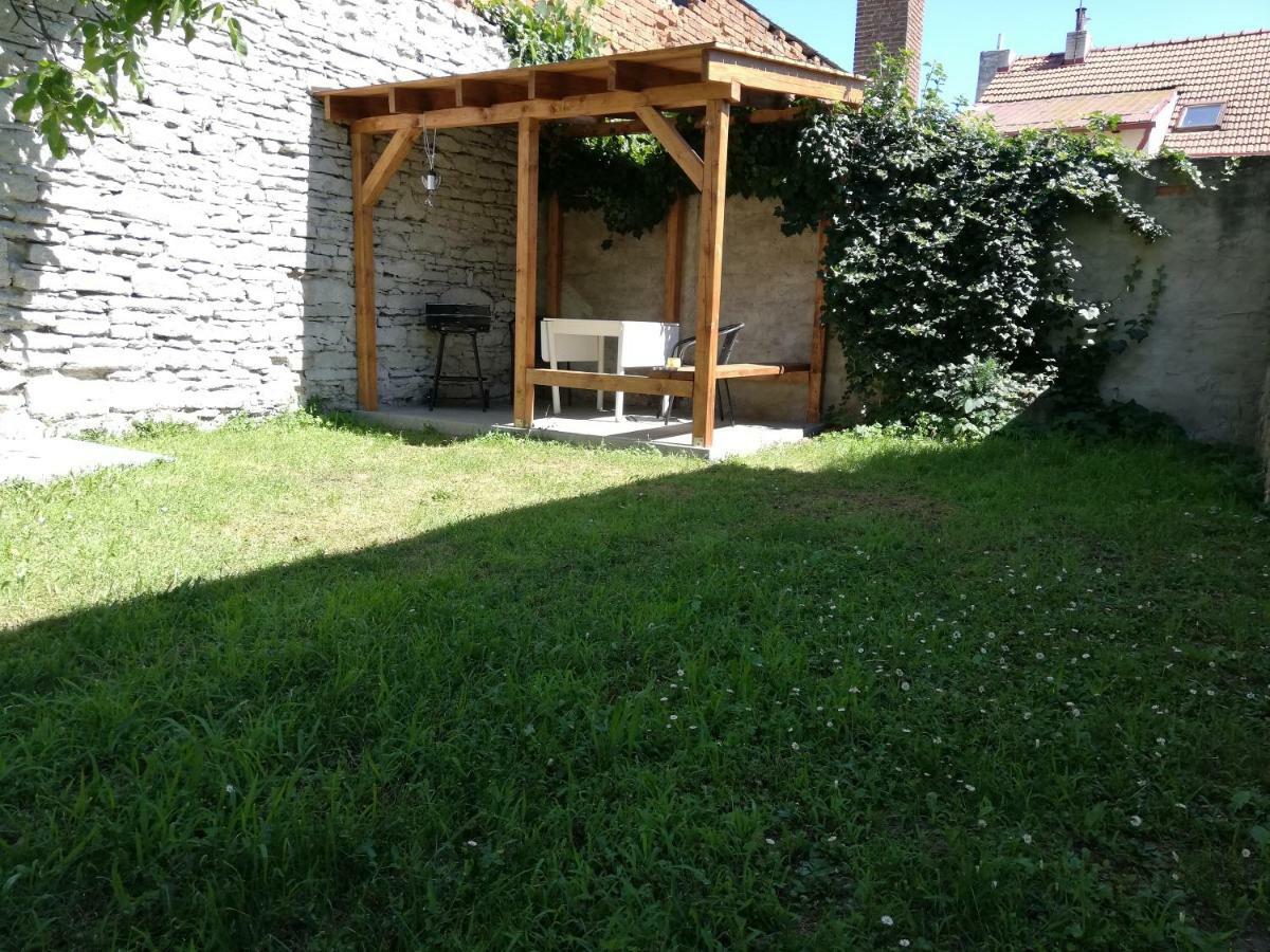 Pension U Kostela Cesky Brod Exteriör bild